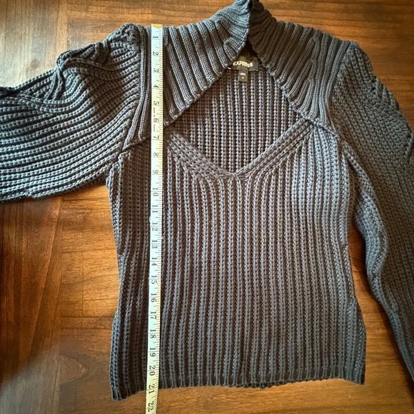 Express Chunky Knit Ribbed Long Sleeve Designed Poof Sleeve Sweater, Size Medium - Picture 11 of 13